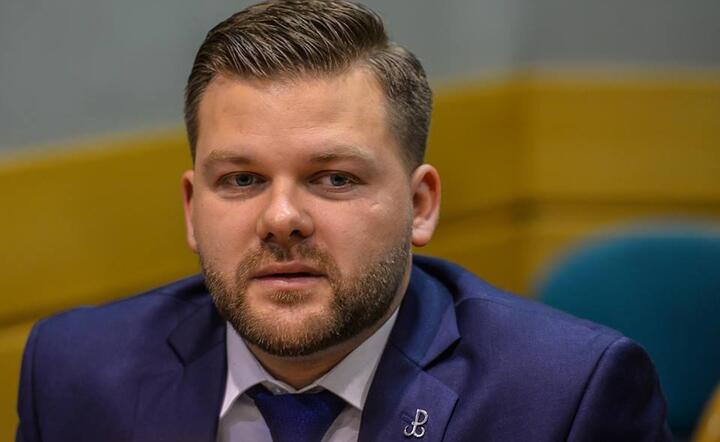 "Powinniśmy rozwijać nasz port, poszukiwać rozwiązań innowacyjnych oraz starać się nasze krajowe przedsiębiorstwa wyspecjalizować" / autor: fot. Facebook