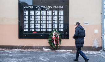 Premier i Czarnek: stan wojenny - czas prześladowań i mordów