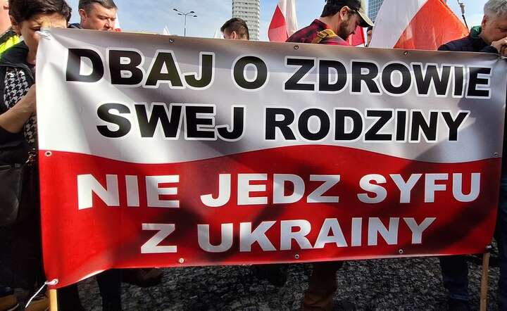 Rolnicy nie od dziś traktują import żywności z Ukrainy jako zagrożenie. Teraz w ich interesy uderza eksport z Polski paliw i nawozów / autor: Fratria 