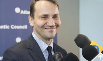 Sikorski atakuje Jakiego. Chce przysięgi lojalności wobec UE
