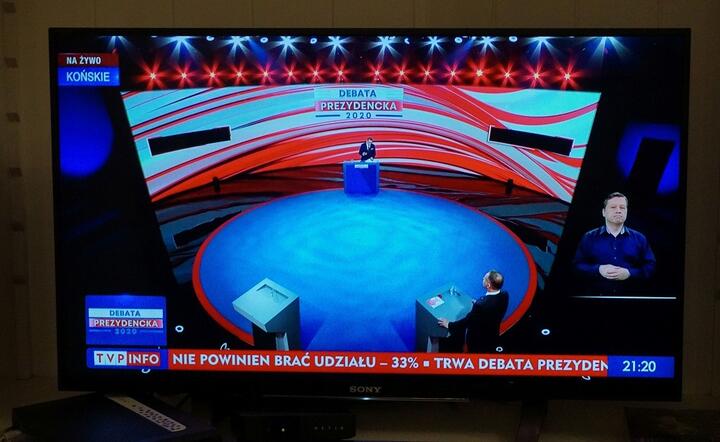 Jak finansować media publiczne, by realizowały powierzona im misję? Nz. telewizyjna debata kandydatów w wyborach prezydenckich 2020 r. / autor: Fratria