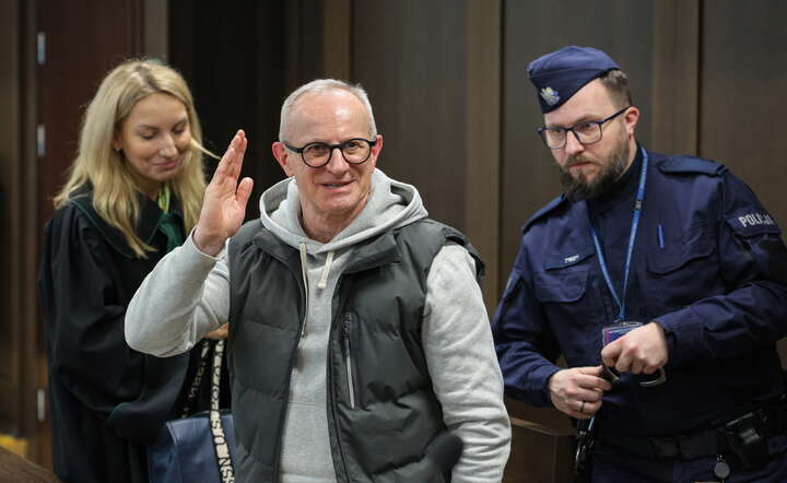 Oskarżony Piotr Polaszczyk (C) na sali rozpraw Sądu Okręgowego Warszawa-Praga / autor: PAP/Paweł Supernak