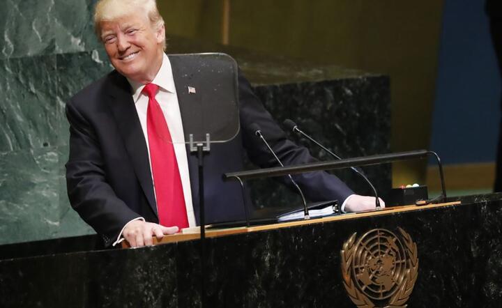 autor: PAP/EPA/JASON SZENES