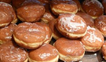 Pączki nową walutą? Metr mieszkania to równowartość 2 tys. pączków