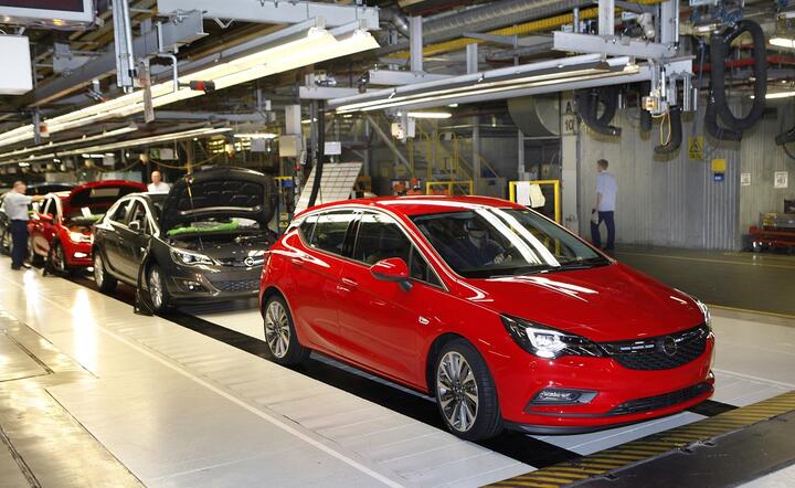 Linia produkcyjna Opla Astry w Gliwicach, fot. materiały prasowe Opel