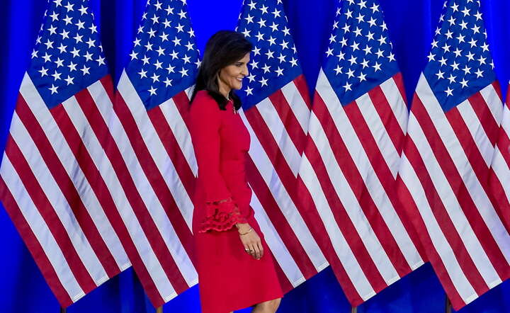 Nikki Haley we wtorek ogłosiła, że zawiesza kampanię / autor: Fot. RICHARD ELLIS/EPA/PAP 