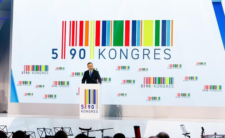 źródło Twitter, Kongres 590
