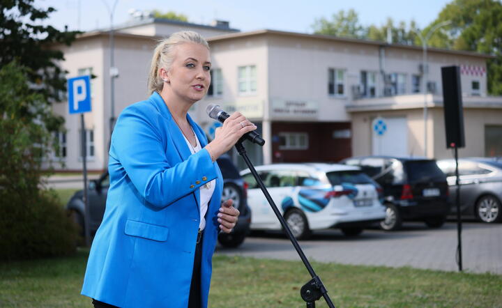 Minister zdrowia Katarzyna Sójka podczas konferencji prasowej  / autor: PAP/Leszek Szymański