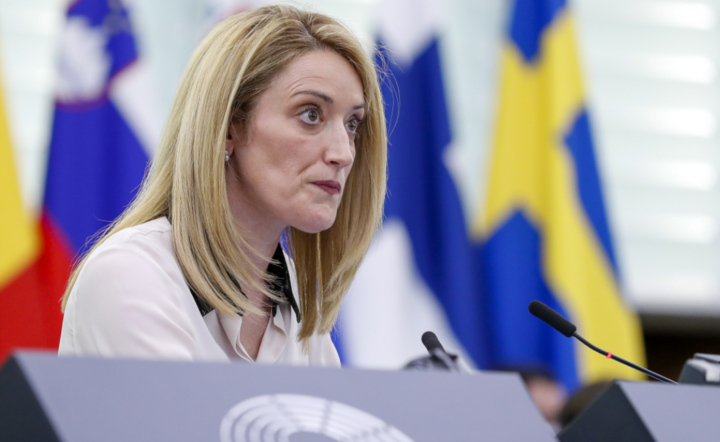 przewodnicząca PE Roberta Metsola / autor: PAP/EPA/JULIEN WARNAND