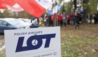 LOT odwołał 16 lotów