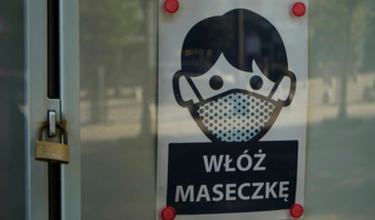 Prof. Witt: Nie możemy traktować COVID-19 jak grypy