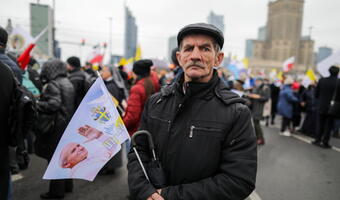Polacy stają w obronie papieża!