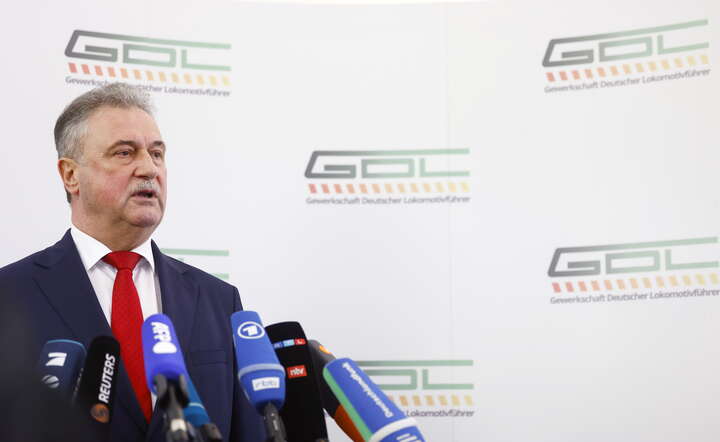 Claus Weselsky, szef GDL / autor: PAP/EPA/HANNIBAL HANSCHKE