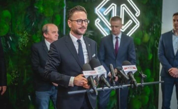 Buda: Sukces pierwszej w Polsce szkoły robotyki i automatyki