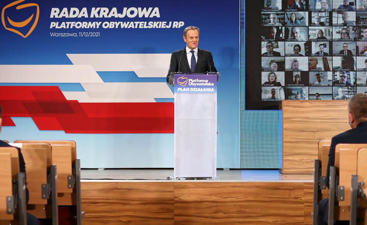 przewodniczący PO Donald Tusk przemawia podczas Rady Krajowej PO / autor: fotoserwis PAP