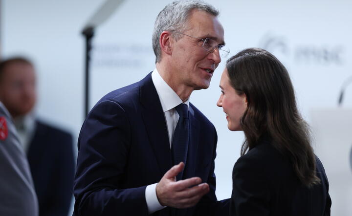 Jens Stoltenberg i premier Finlandii Sanna Marin w Monachium / autor: PAP/EPA