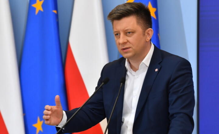 Szef KPRM Michał Dworczyk podczas konferencji prasowej w KPRM w Warszawie, 27 bm / autor: PAP/Radek Pietruszka