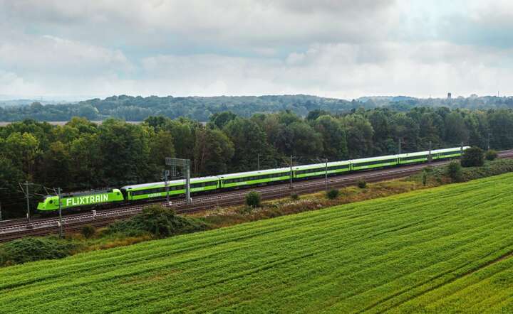 W Niemczech Flix obsługuje trasy: Berlin-Hamburg, Frankfurt-Stuttgart i Kolonia-Hamburg. / autor: FlixTrain (mat. prasowe)
