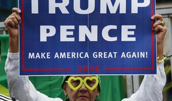 Trump wyprzedza Clinton w sondażu "Washington Post"