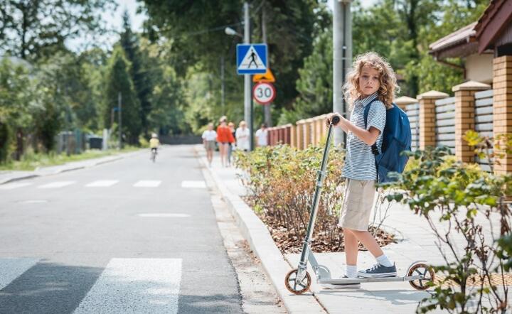 Jeśli jesteś kierowcą, zazwyczaj ponosisz konsekwencje wypadku z udziałem dzieci. Możesz się jednak przed tym zabezpieczyć, posiadając polisę w LINK4 / autor: fot. materiały prasowe / Adobe Stock