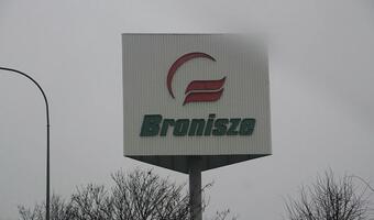 Bronisze: Jabłka i ziemniaki droższe, pietruszka tańsza