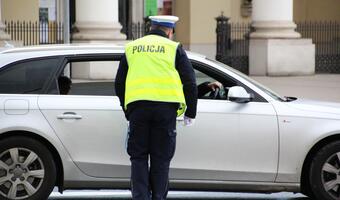 Koniec żartów. Surowe kary za brak maseczki w samochodzie