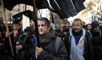 Francja płonie gdy politycy debatują