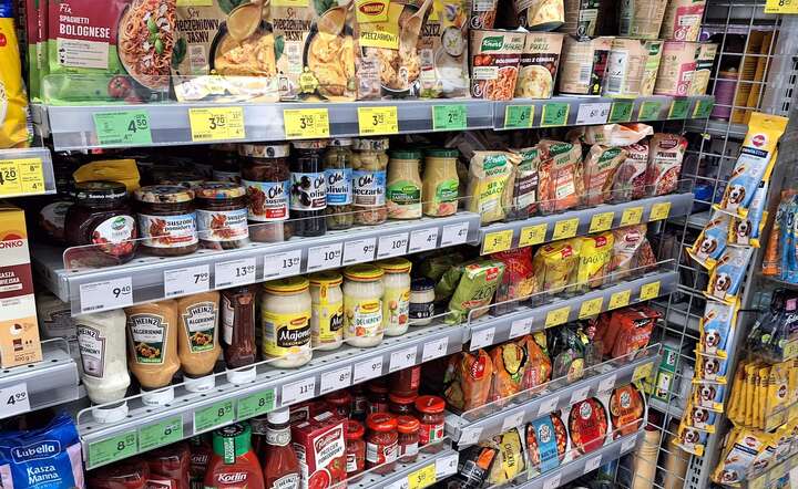 Na etykietach sosów brakuje informacji o obecności glutenu (zdjęcie ilustracyjne) / autor: Liudmyla Kazakova/Fratria