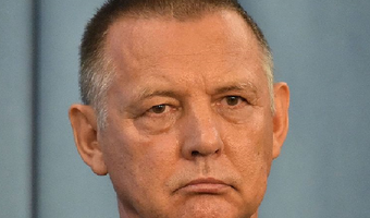 Czarne chmury nad Banasiem. Senat wzywa