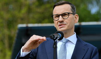 Premier: kupują po 500 – 1 tys. mieszkań. To nie jest normalne