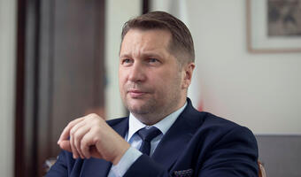 Min. Czarnek: Wy kradliście, a my dajemy dzieciom