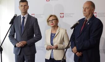 Minister oświaty rozmawia  z ZNP