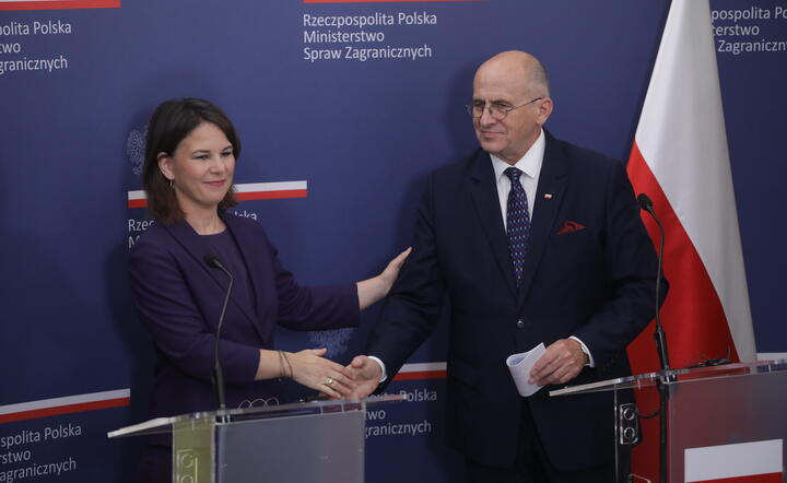 minister spraw zagranicznych RP Zbigniew Rau i szefowa niemieckiego MSZ Annalena Baerbock / autor: fotoserwis PAP