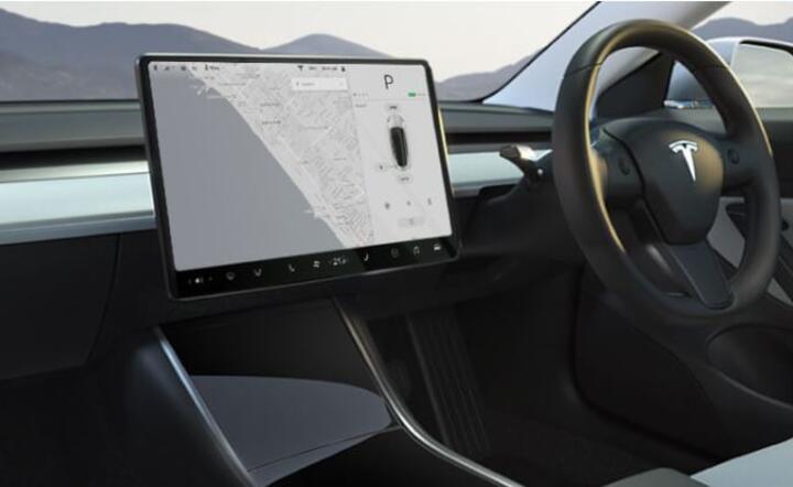 Tesla Model 3 / autor: Tesla