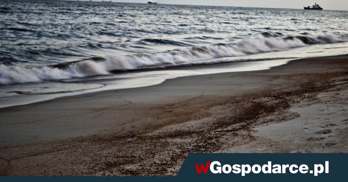Ogromny wyciek ropy. Przy znanej plaży