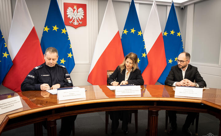 Podpisanie porozumienia między BAT i KGP / autor: Materiały prasowe