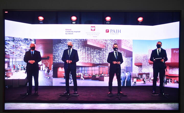 Jarosław Gowin podczas konferencji prasowej poświęconej wystawie Expo 2020 Dubai / autor: fotoserwis PAP