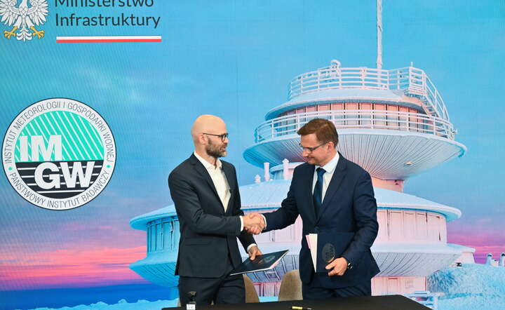 Remont latających talerzy