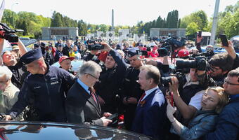 Ambasador Rosji nie złożył wieńca. Ochroniarze nie pomogli