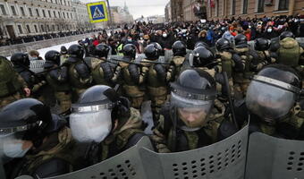 FOTO. Demonstranci jak jeńcy wzięci w niewolę!