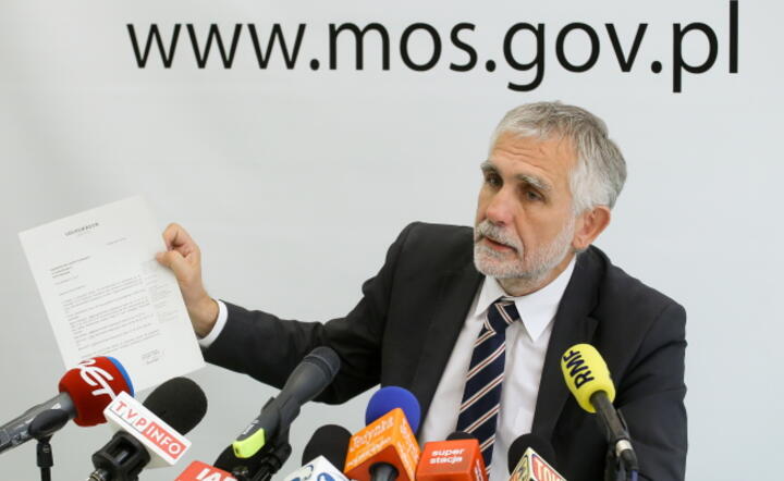 Minister Maciej Grabowski na konferencji prasowej, fot. PAP/Paweł Supernak