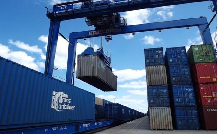 Przeładunek kontenerów w Centrum Logistycznym PKP Cargo w Małaszewiczach, fot. materiały PKP Cargo CL