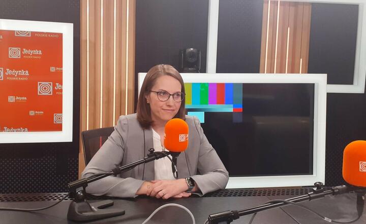 Minister finansów Magdalena Rzeczkowska w czwartek w Programie Pierwszym Polskiego Radia / autor: Twitter/Ministerstwo Finansów