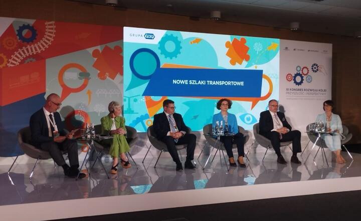 III Kongres Rozwoju Kolei/panel dyskusyjny pt. "Nowe szlaki transportowe" / autor: Fratria 