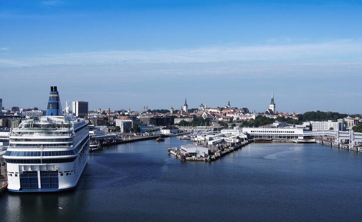 Amerykański niszczyciel w Tallinie