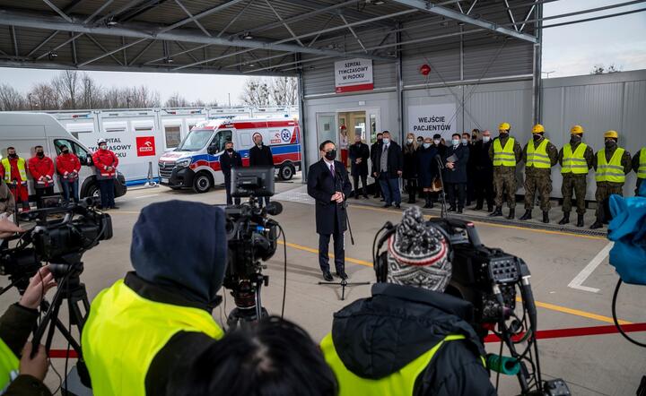 Przekazanie szpitala tymczasowego w Płocku / autor: Orlen