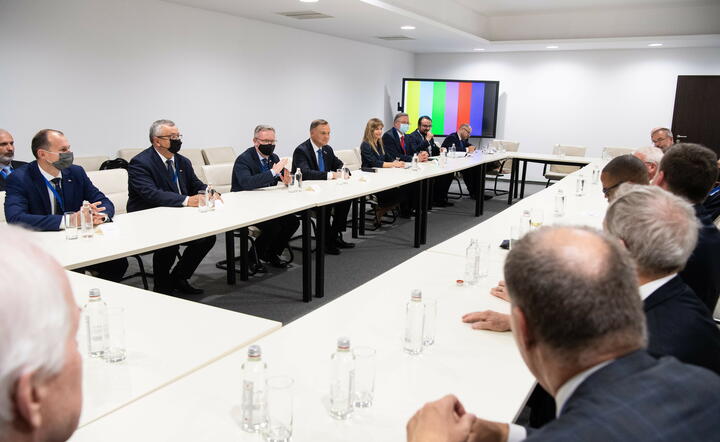 Spotkanie polskiej delegacji z delegacją USA / autor: PAP/EPA
