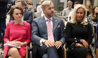 Kierunek: Zachód, przystanek Waszyngton