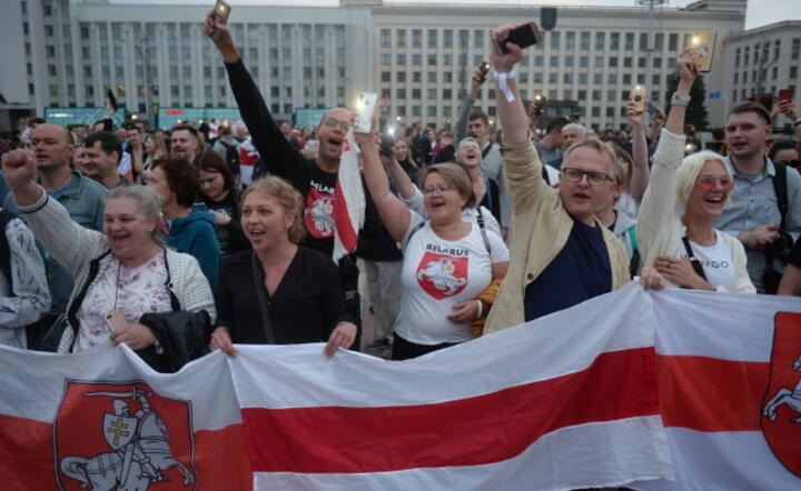 Łukaszenka oskarża USA i Europę o kierowanie protestami / autor: PAP/EPA/YAUHEN YERCHAK