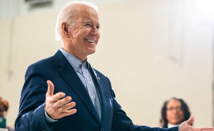 Joe Biden / autor: PAP/EPA/JIM LO SCALZO